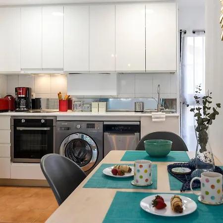 Apartment Plaza De Cristos Con Jardin By Sharingco Malaga